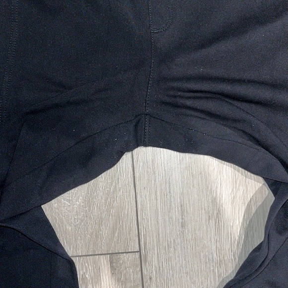 Black pull up lole pants - Picture 3 of 4